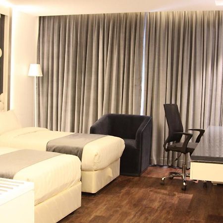 Grace 21 Smart Hotel Дака Екстериор снимка