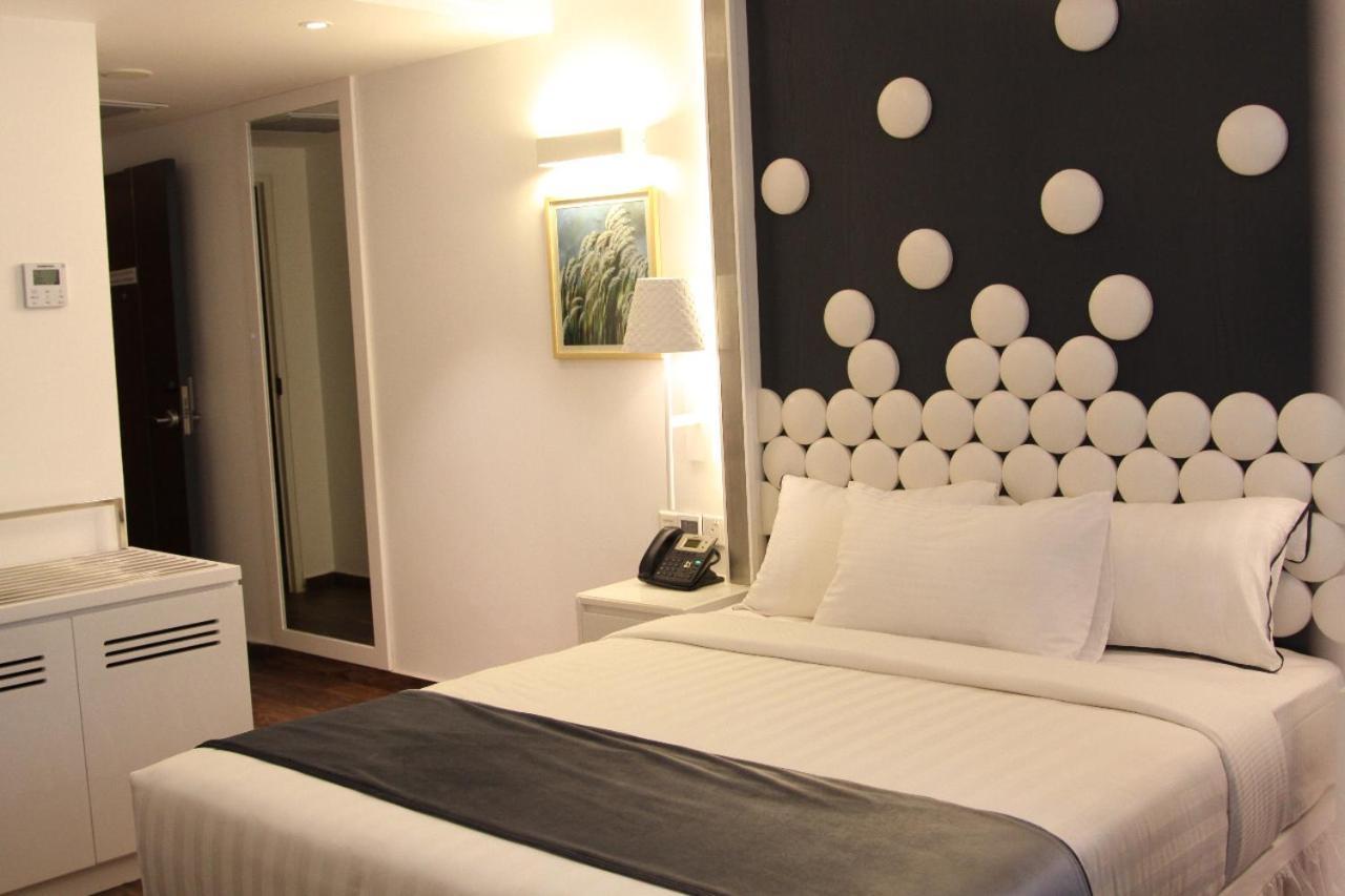 Grace 21 Smart Hotel Дака Екстериор снимка