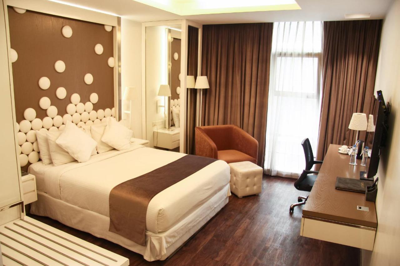 Grace 21 Smart Hotel Дака Екстериор снимка