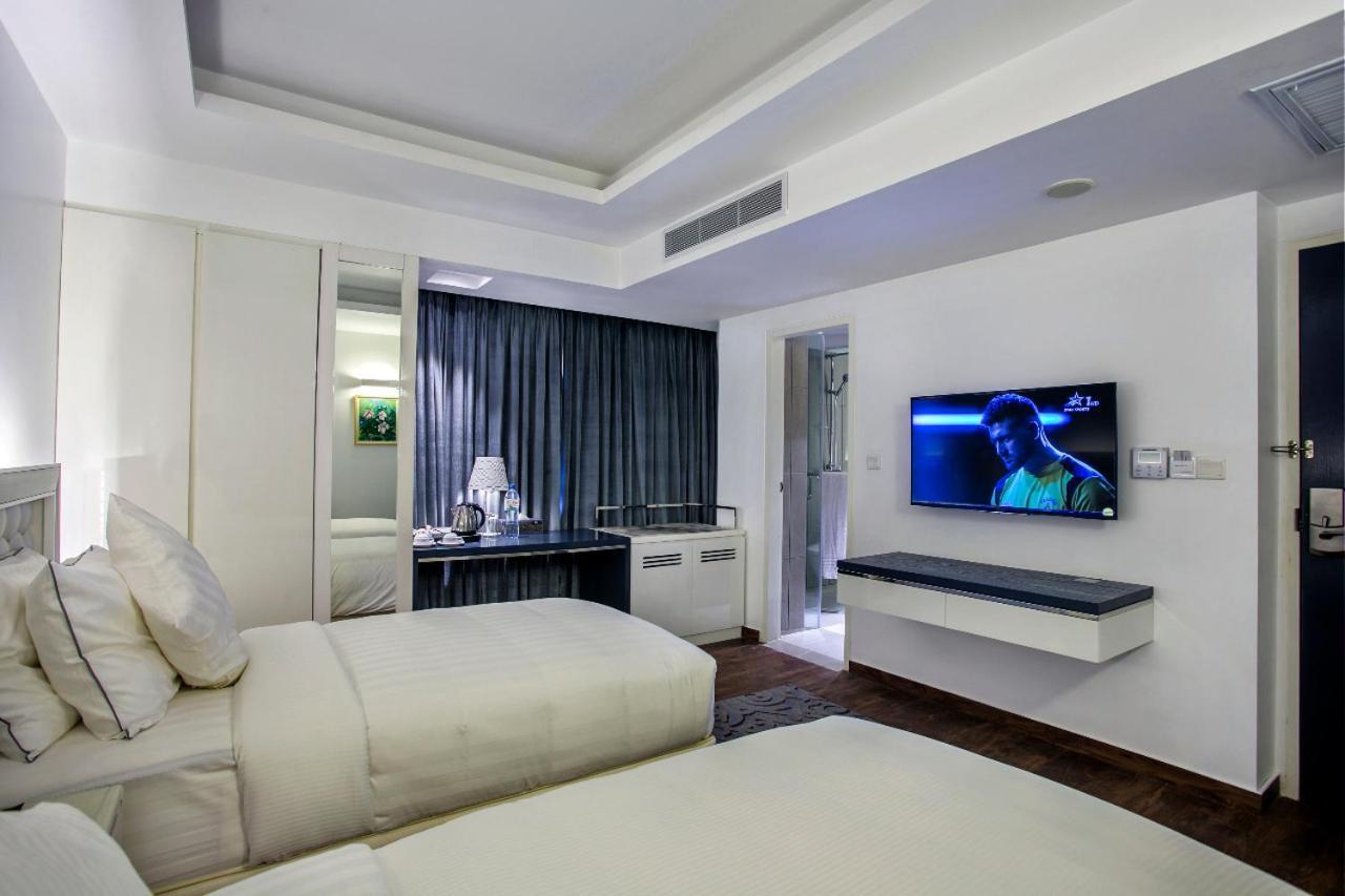 Grace 21 Smart Hotel Дака Екстериор снимка